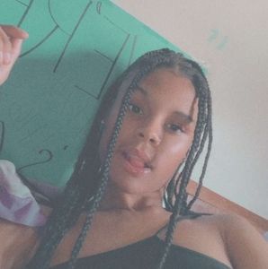 Meet your Posher, Ahnia